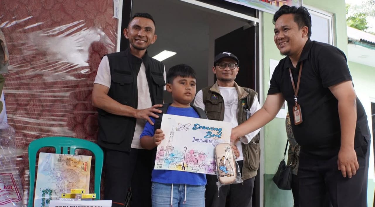 Kemensos RI Salurkan 144 Paket LDP ke Kota Padang Panjang